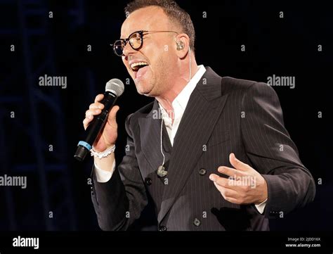 gigi d'alessio singer